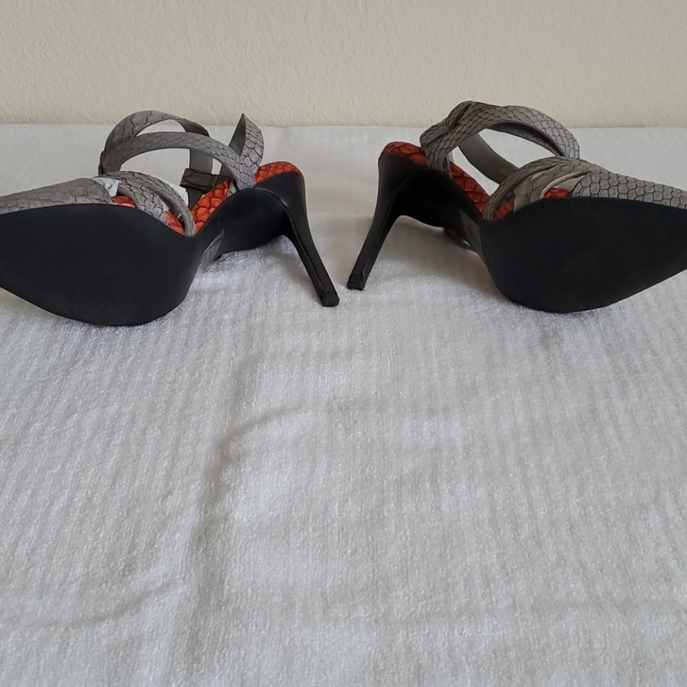 Shoes - Picture 2 of 3